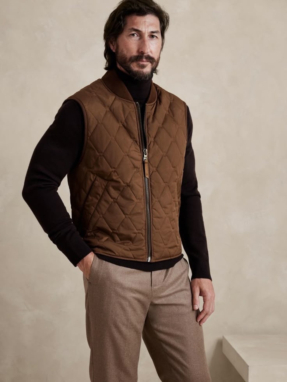 Quilted Brown/Olive Men’s Zip-Front Vest With Flannel Lining.